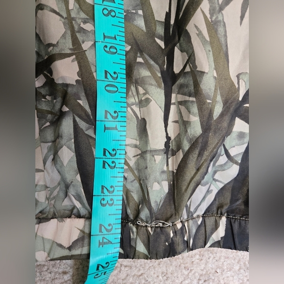 Massimo Dutti Lightweight Palm Fronds Jacket. Size Medium - Picture 15 of 15